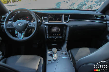 2022 Infiniti QX55, interior