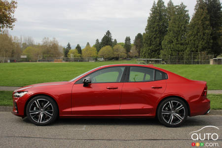 2021 Volvo S60 T5, profile