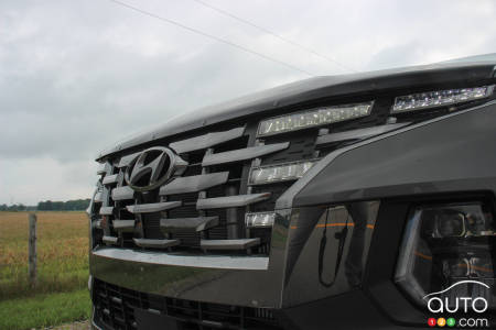 2022 Hyundai Santa Cruz, front grille