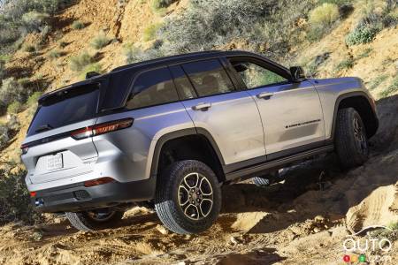 Jeep Grand Cherokee 4xe, in action