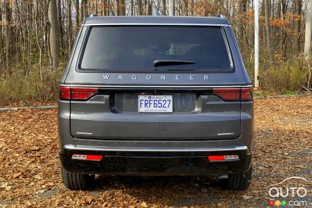 2022 Jeep Wagoneer - Rear