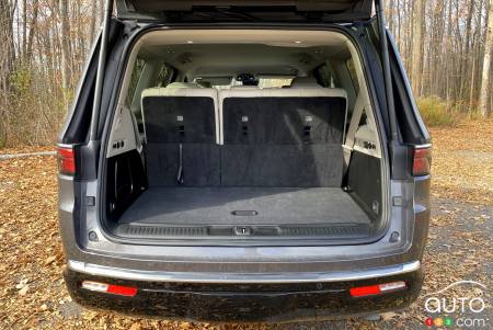 2022 Jeep Wagoneer - Trunk