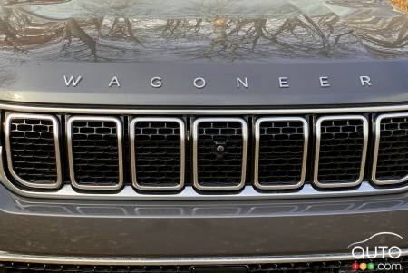 2022 Jeep Wagoneer - Logo