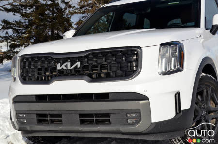 2023 Kia Telluride X-Line - Front grille, headlights