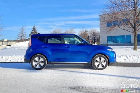 2023 Kia Soul EV - Profile