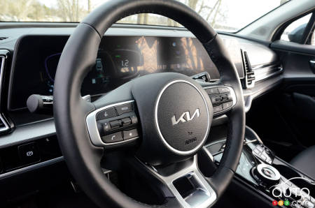 2023 Kia Sportage PHEV - Steering wheel