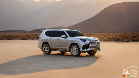 Lexus LX 600, three-quarters front