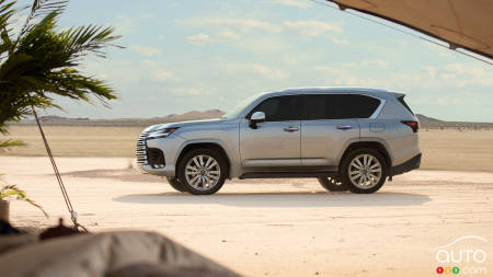 2022 Lexus LX 600, profile