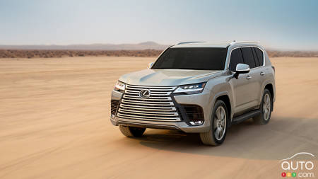 2022 Lexus LX 600, front