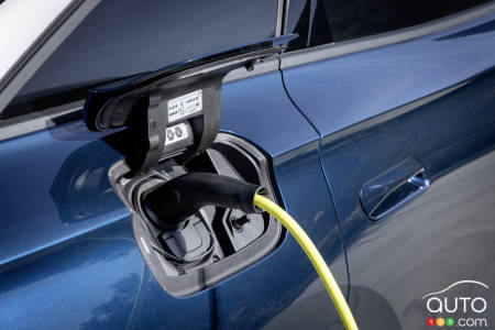 Volkswagen ID.7, charging port