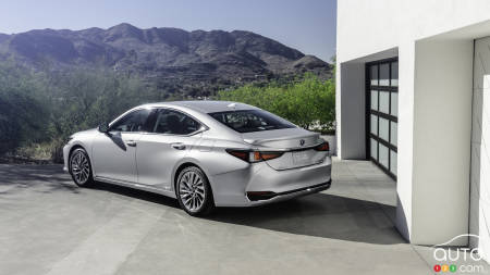 Lexus ES 2022