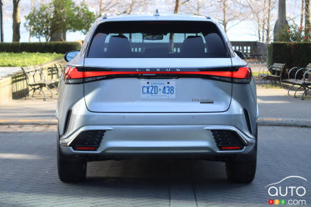 2023 Lexus RX500h, rear