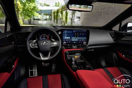 2022/23 Lexus NX 350 F Sport - Interior