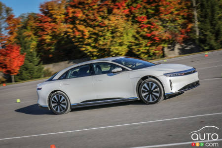 2023 Lucid Air Pure white