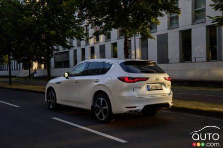 Mazda CX-60 PHEV 2023, trois quarts arrière