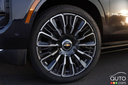 Chevrolet Suburban 2025, roue