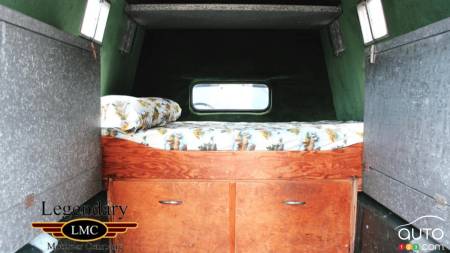 1952 Chevrolet 3800, interior, rear