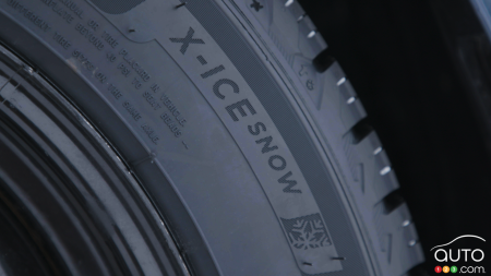 Close-up of the Michelin X-ICE SNOW tire