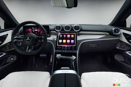 Interior of the new 2024 Mercedes-Benz CLE Coupe