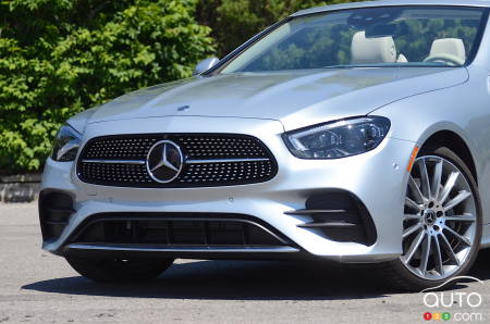 2021 Mercedes-Benz E 450 convertible, front grille