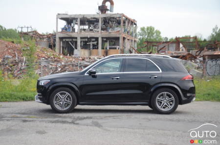 Mercedes-Benz GLE 350 2021, profil