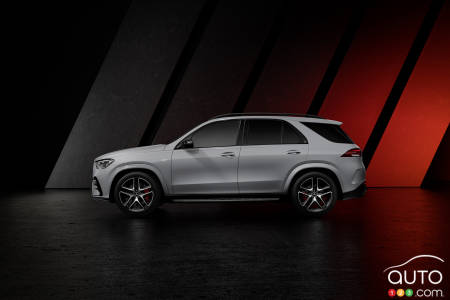 Mercedes-Benz GLE VUS 2024, profil