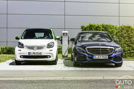 Mercedes-Benz, smart and fast-charging stations