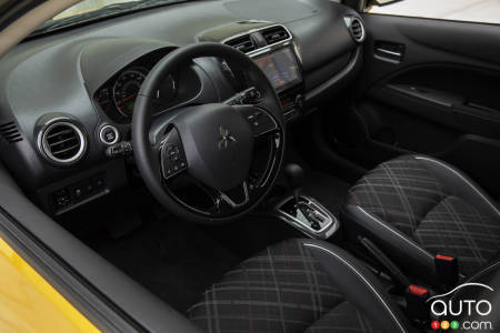 Mitsubishi Mirage 2023 - Intérieur