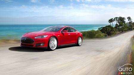 Tesla Model S 2014