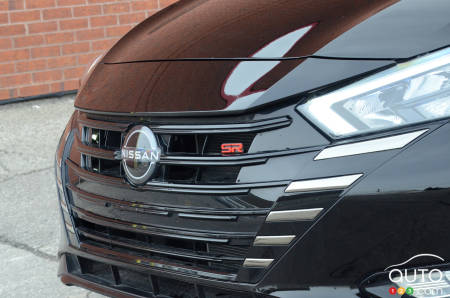 Frotn grille of 2023 Nissan Versa