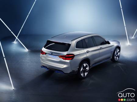 BMW iX3