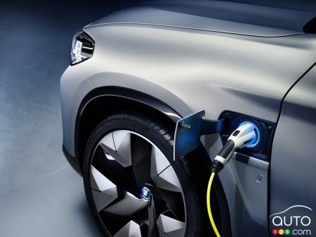 BMW iX3