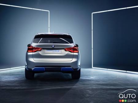 BMW iX3