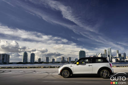 Mini Cooper SE, profile
