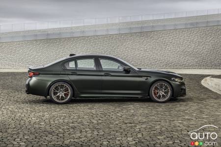 2022 BMW M5 CS, profile