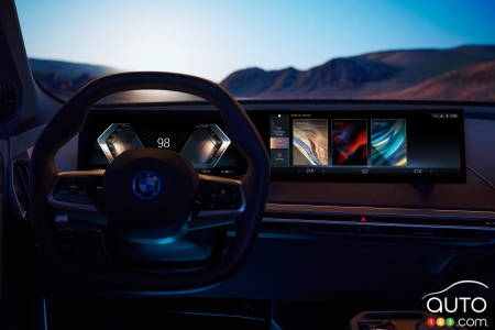 Dashboard with the iDrive 8 system