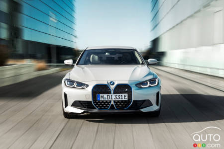 2023 BMW i4 eDrive35, front