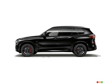 2022 BMW X5 Black Vermilion Edition, profile