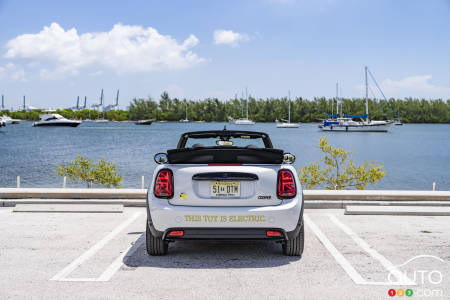 Mini Cooper SE Convertible concept, rear