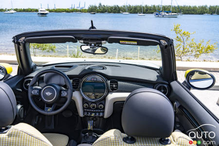 Prototype Mini Cooper SE Convertible, intérieur