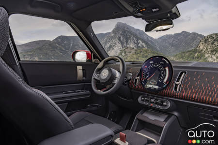 Interior of 2025 Mini Countryman JCW