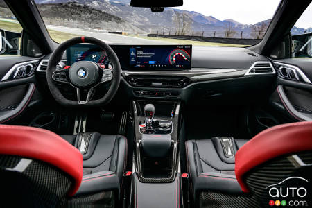 L'habitacle de la BMW M4 CS 2025