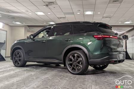 L'Infiniti QX60 Autograph 2026, trois quarts arrière