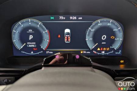 L'Infiniti QX60 Autograph 2026, écran de données