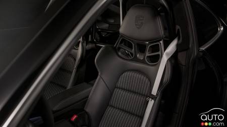 Seating of 2024 Porsche 911 S/T