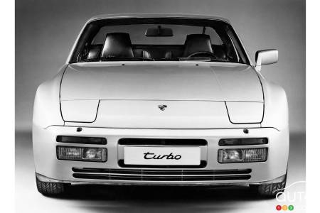 Porsche 944 Turbo, avant