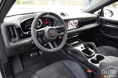 2024 Porsche Cayenne E-Hybrid, interior