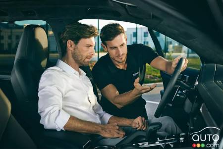 Porsche Drive program with instructions