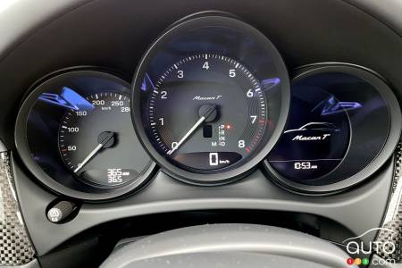 2023 Porsche Macan T - Dashboard