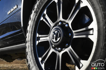 Le logo Ram sur un camion Ram HD